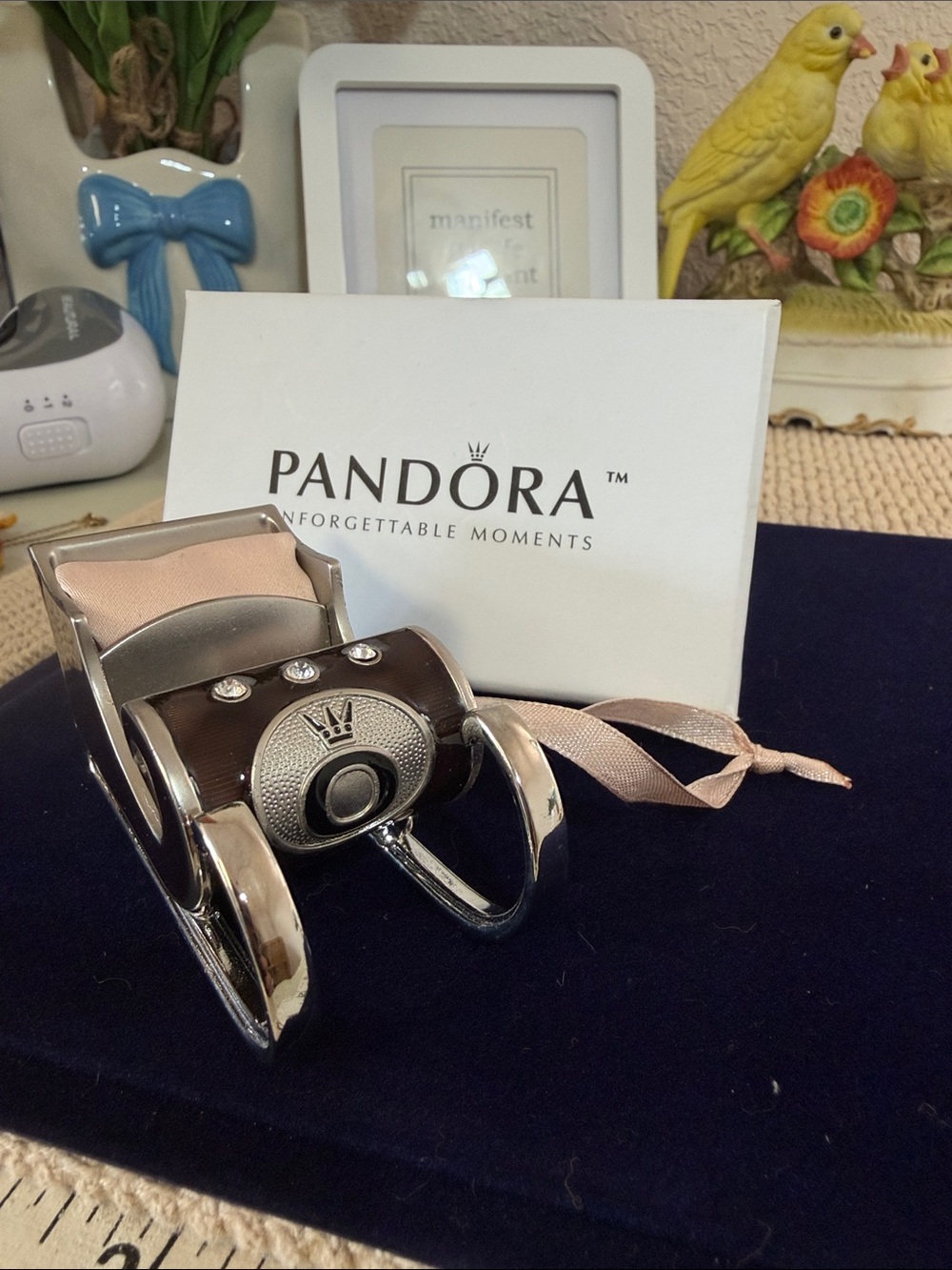 Rare Pandora Holiday Sleigh Unforgettable Moments 3rd in Series Collectible